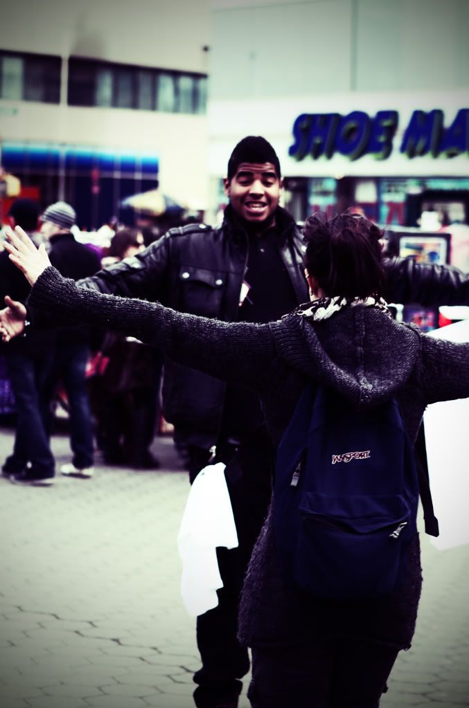 IMAGE: http://i1112.photobucket.com/albums/k489/dryan306/union%20square/unionsq12.jpg