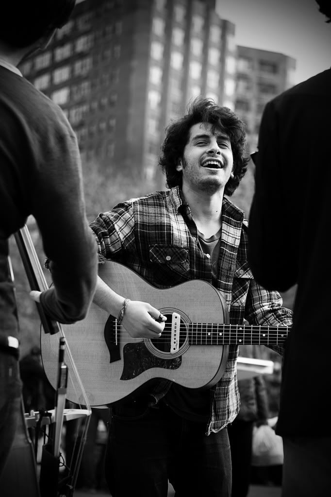 IMAGE: http://i1112.photobucket.com/albums/k489/dryan306/union%20square/unionsq5.jpg