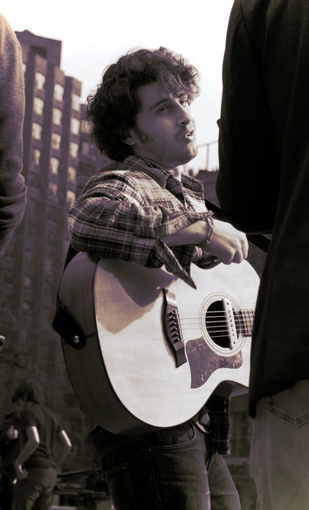 IMAGE: http://i1112.photobucket.com/albums/k489/dryan306/union%20square/unionsq6.jpg