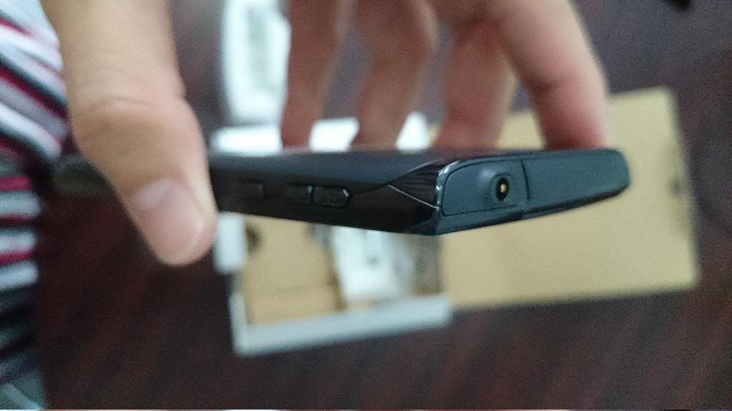 fujitsu f-02e like new, lg g pad 8 chinh hãng, asus fonpad 6inch like new - 1