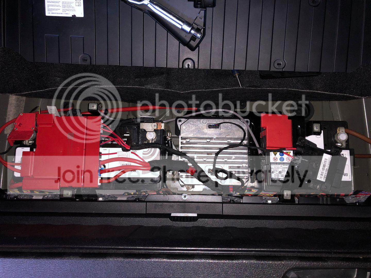 F15 x35i (non diesel) Batteries What does the 50ah