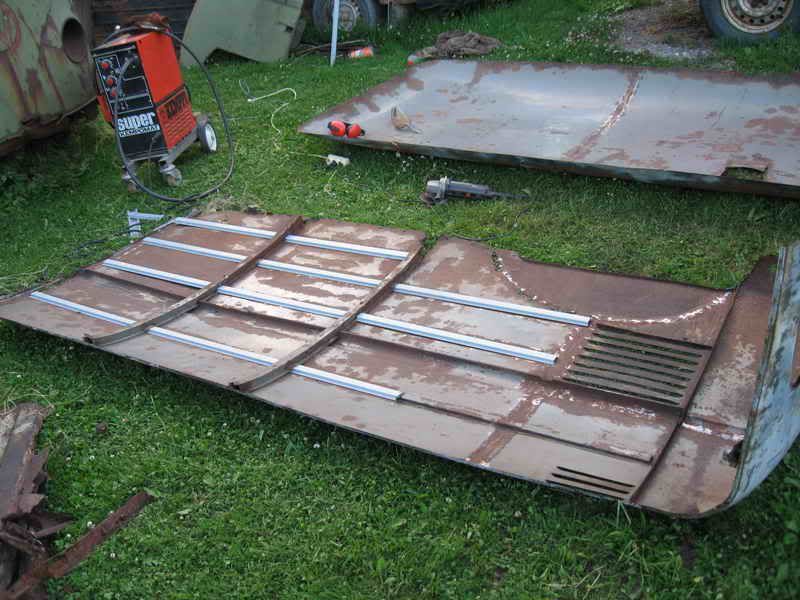 http://i1112.photobucket.com/albums/k486/Barndoor51/50an/100_1924.jpg