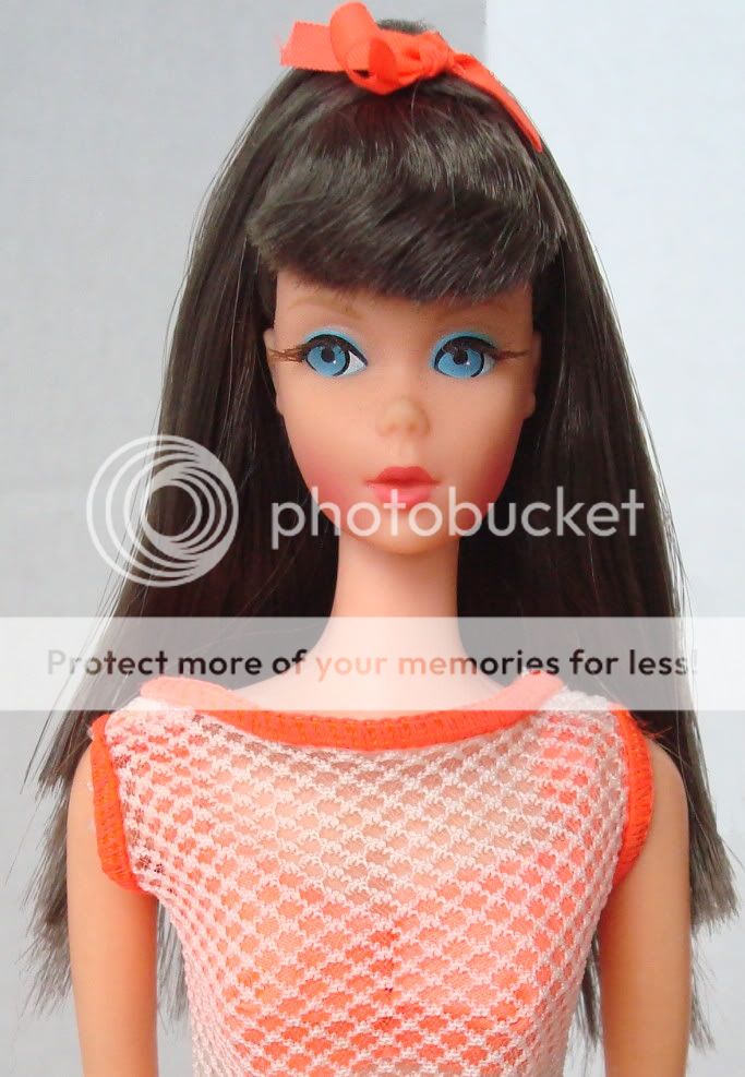 RARE Vintage Brunette TNT Twist N Turn Barbie Doll w/ BLUE Eyeliner 